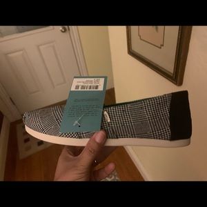 Brand new toms size 8 never worn